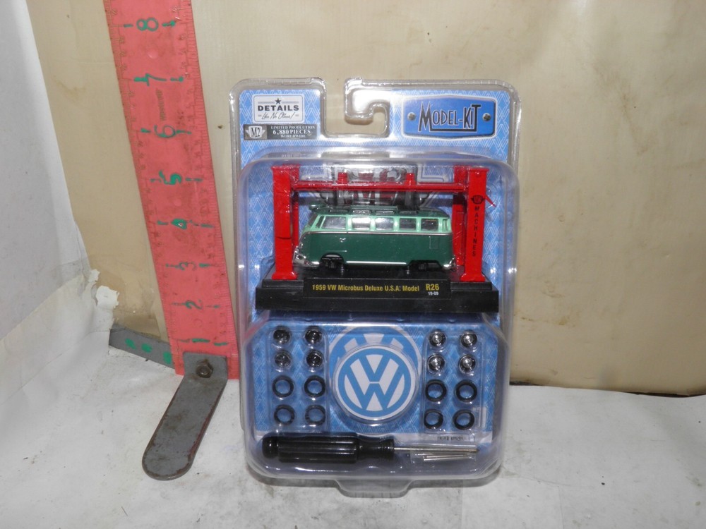 M-2 VOLKSWAGEN MICROBUS DELUXES, 1959 MODEL YEAR - KIT WITH EXTRA TIRES/WHEELS