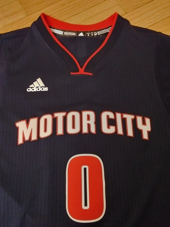 Camiseta deportiva Andre Drummond Detroit Pistons NBA Adidas Motor City para hombre talla S Foto 4 de 4