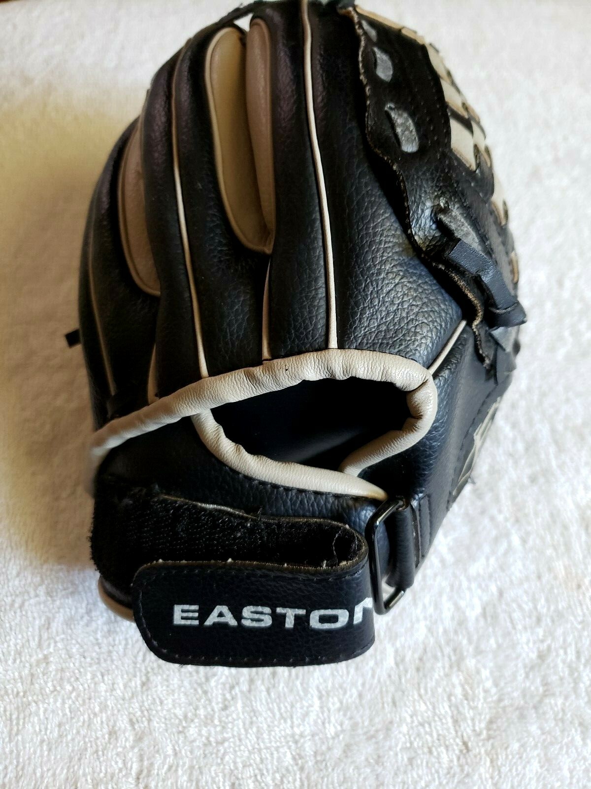 Easton GKP9500 Z-Flex 9.5&rdquo; Baseball Glove Fits Left Hand