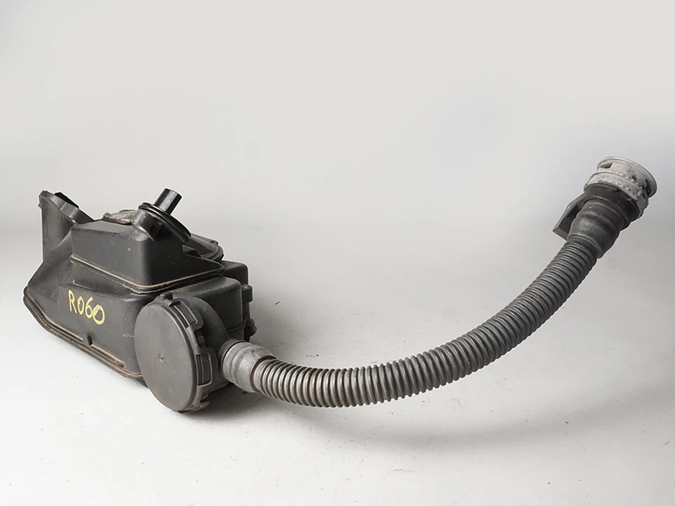 2011 - 2016 Ford F550 Super Duty Crankcase Vent Oil Filter Separator — 第 3/4 张图片