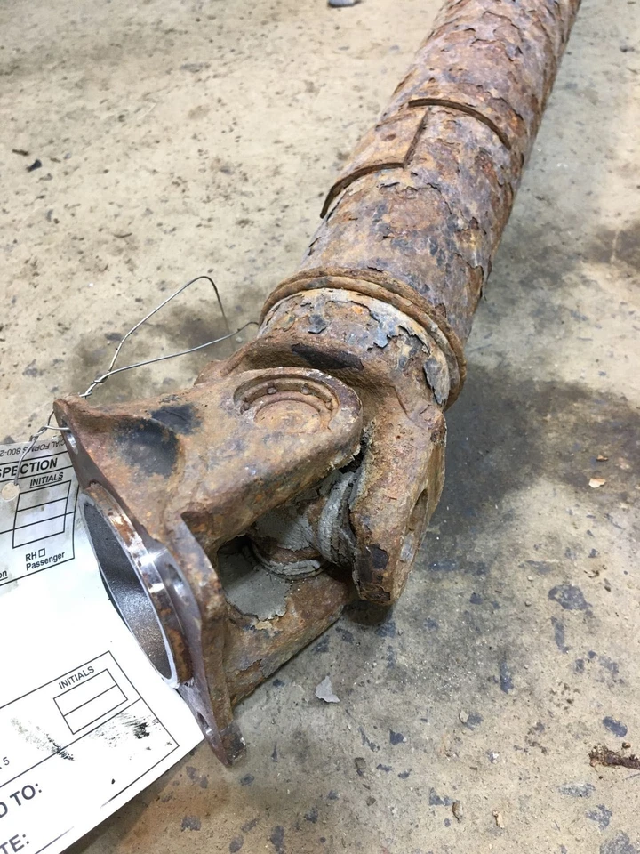 13 SUBARU LEGACY Rear Drive Shaft (assembly) Sw Rusted U-joint Clicks Foto 2 de 4