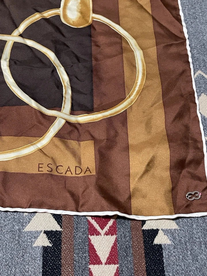 Bufanda de seda Escada vintage cuadrada dorada negra sofisticada 33x34 T43 Foto 4 de 4