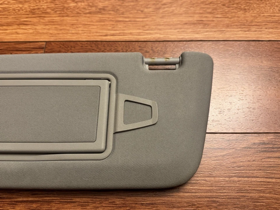 Parasol izquierdo conductor gris OEM 2007-2013 Mercedes-Benz W221 S550 CL550 S400  Foto 2 de 4