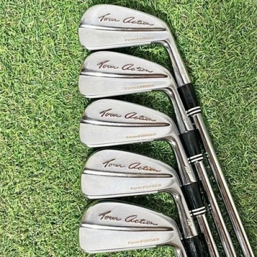 Cleveland Tour Action TA1 Iron Set 9pcs 2-PW Dynamic Gold Flex X Right-Handed - Image 3 of 4