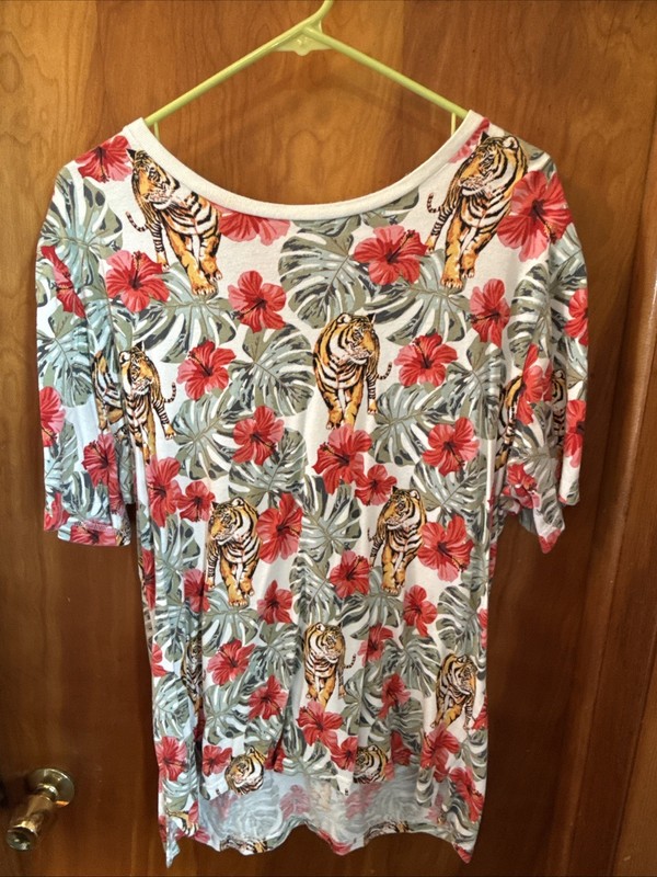 Men’s No Boundaries Tiger Shirt - Size L
