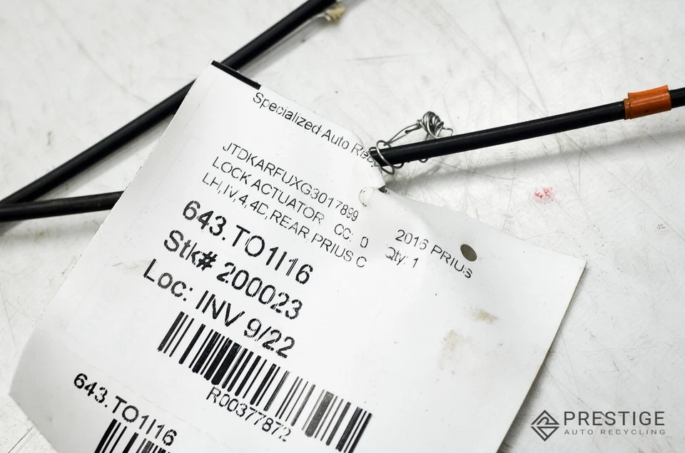 Toyota Prius C 2016-2018 actuador de bloqueo de pestillo trasero izquierdo/conductor OEM Foto 4 de 4