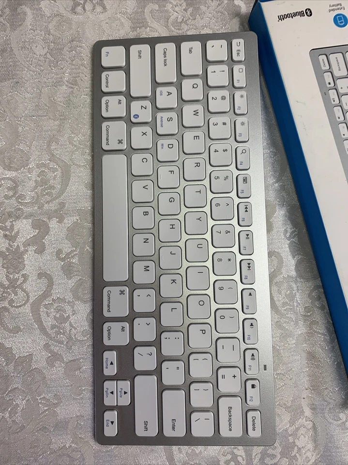 Anker Wireless Bluetooth Keyboard Ultra Slim for iOS  / Android / PC - Image 2 of 4