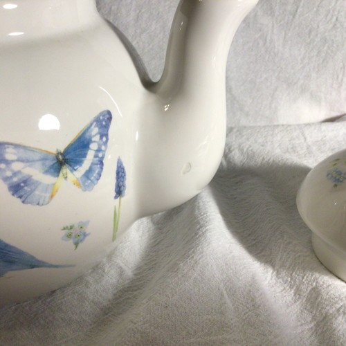 Tetera Marjolein Bastin pájaros azules flores mariposa sello vintage con etiqueta - Imagen 6 de 6