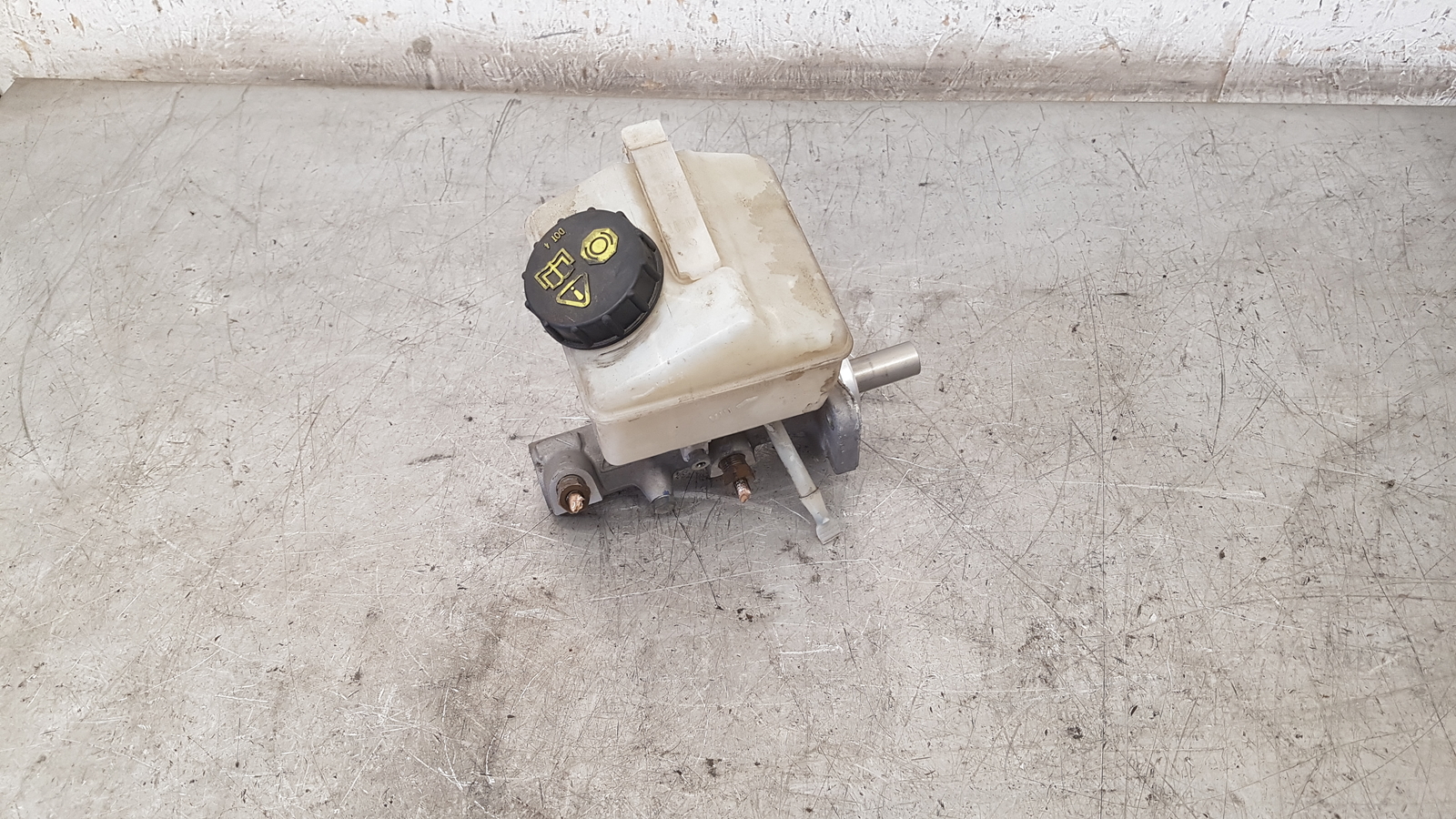 VOLVO XC90 20032006 BRAKE MASTER CYLINDER VOLVO PART NO. 8683272 eBay