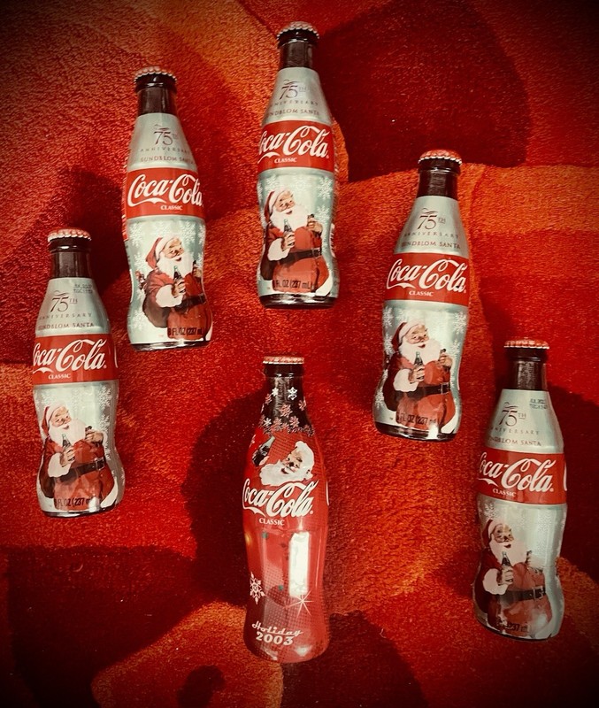 🎄 6 COCA-COLA CHRISTMAS BOTTLES – 8OZ – GLASS – FULL & SEALED**