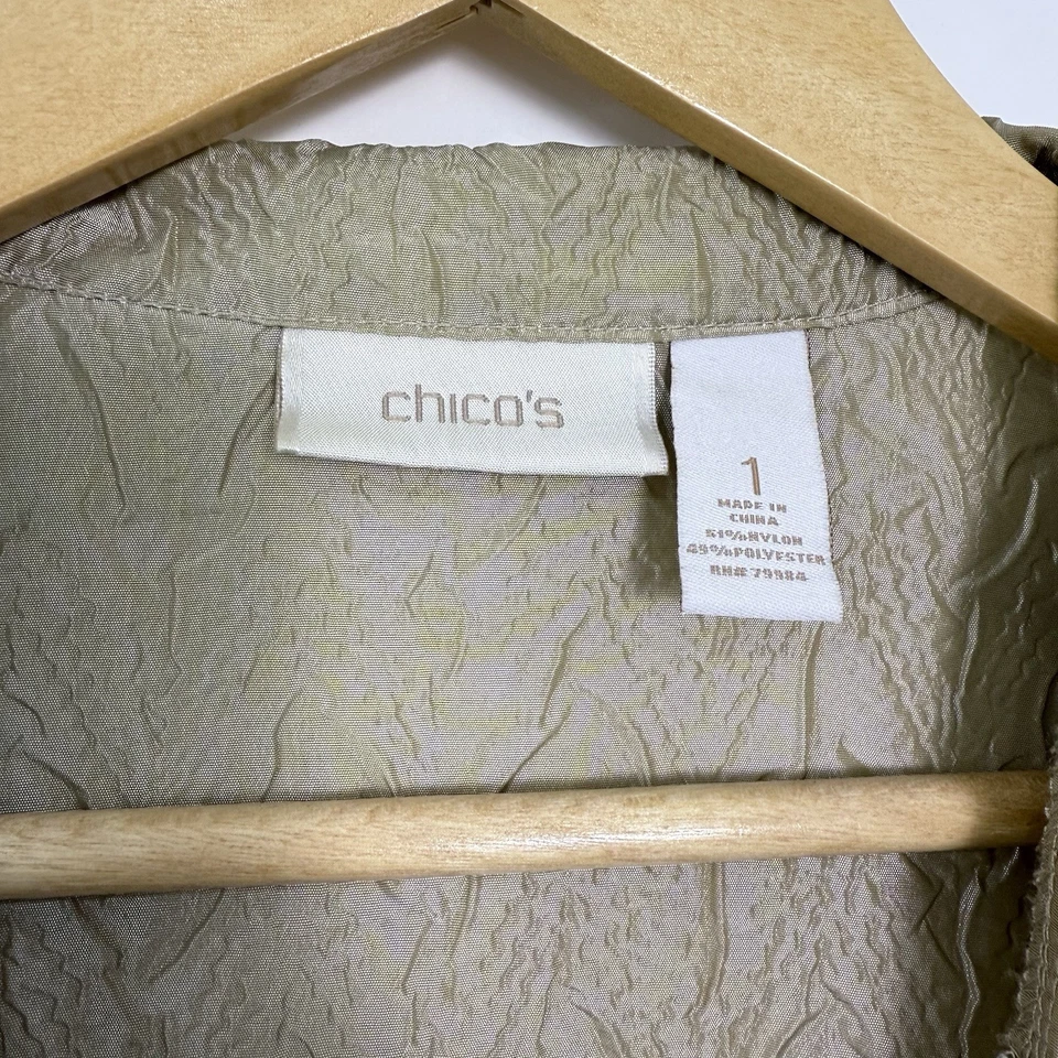 Chaqueta metálica arrugada Chicos Jolene talla 1 mediana con volantes manga lengüeta enrollable Foto 4 de 4