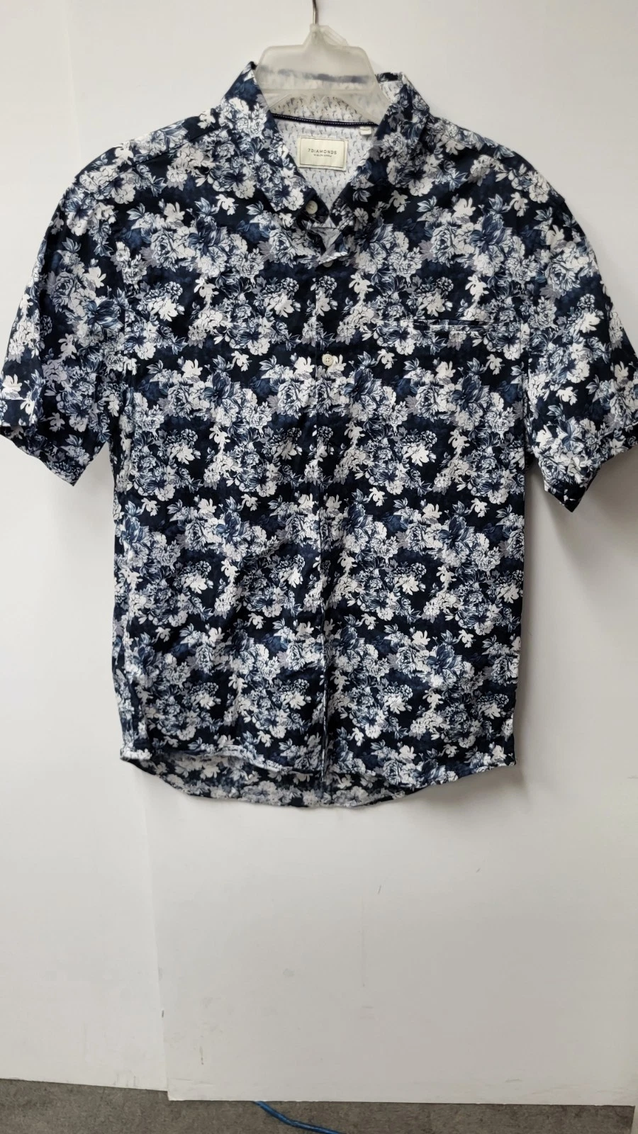 7 Diamonds Floral Pattern Shirt Mens Large Casual Pocket Button Up Short Sleeve