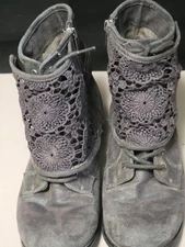 Not Rated Crunchy Crunch Ankle Boot Women's Sz 7 Gray Leather Block Heel