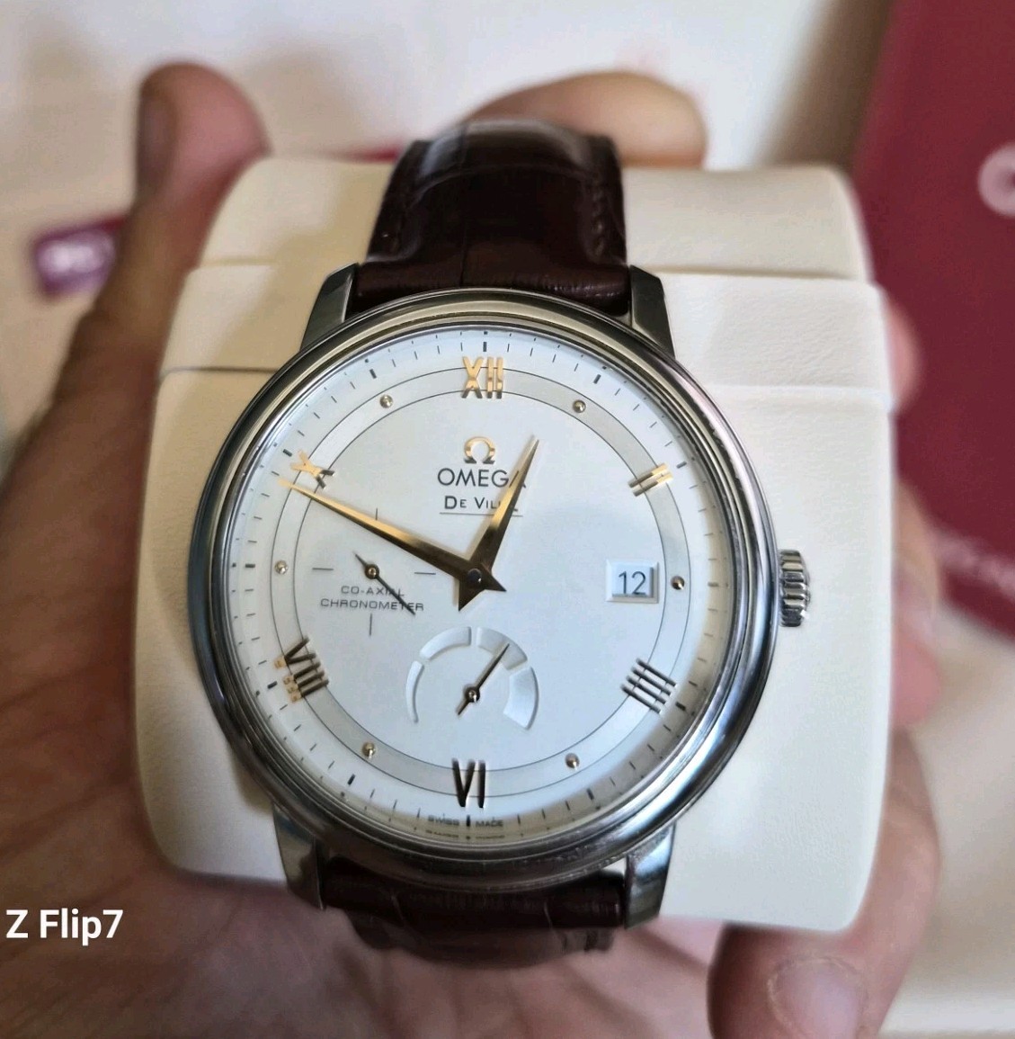Omega De Ville Prestige, 39.5mm Steel On Leather Strap 424.13.40.21.02.002