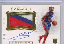 2019-20 Flawless Sekou Doumbouya Horizontal Rookie Patch Auto Gold 8/10
