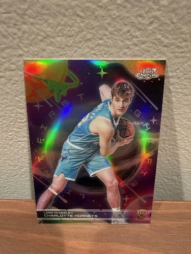 2025 Topps Cosmic Chrome Liam McNeeley Base (RAW)
