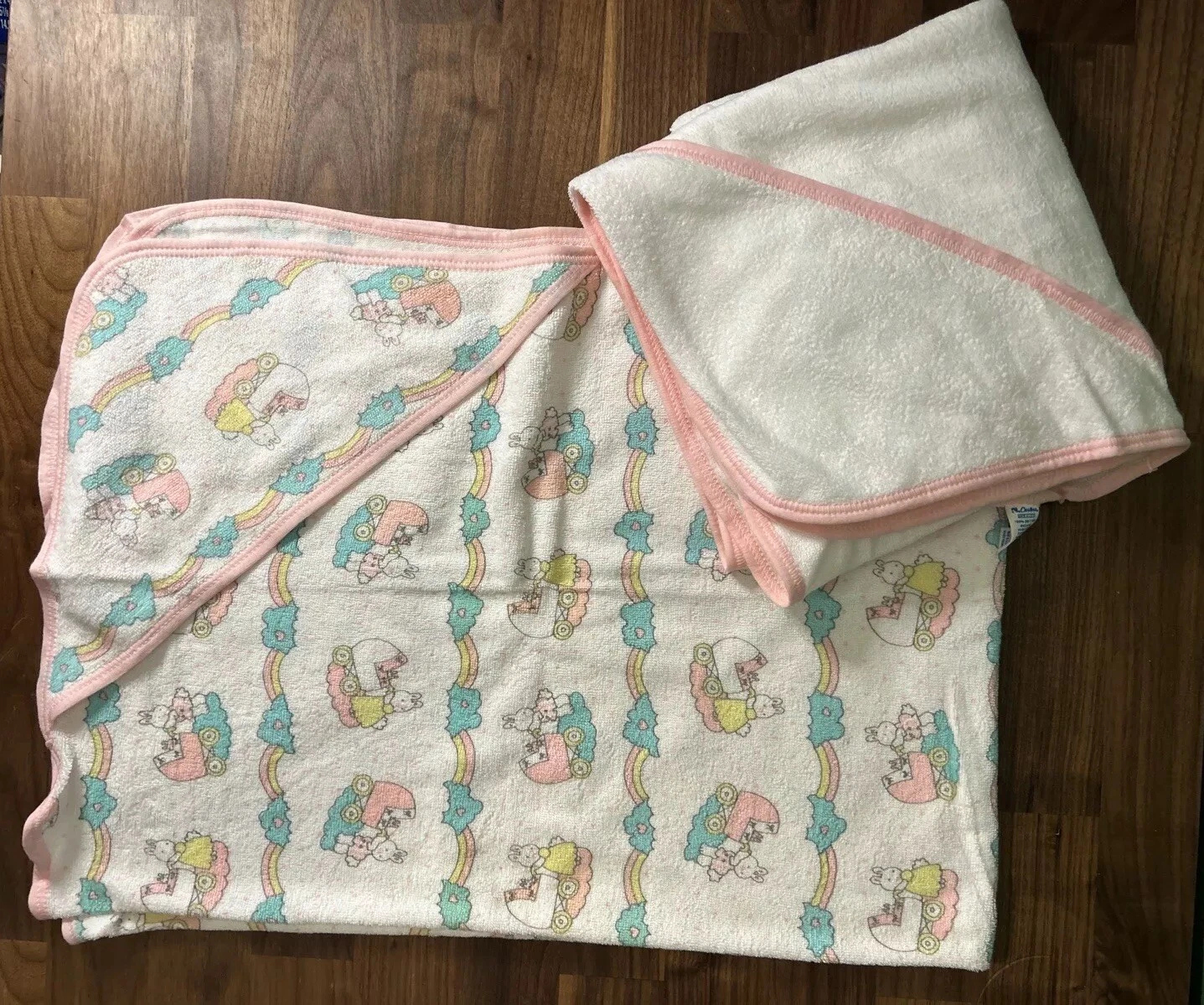 Vtg Carter's Bunny Rainbow Baby Towels Hooded 100% Cotton Made in USA Pair Pink
Opens in a new windo