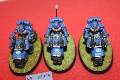 Games Workshop Warhammer 40k Ultramarines Bike Squad Bikes x3 gut bemalt GW