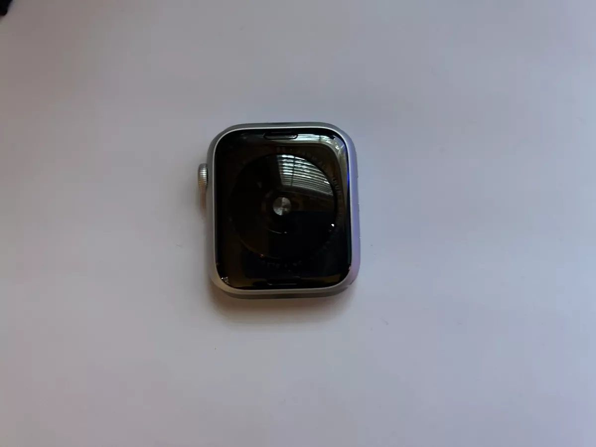 Apple Watch SE (GPS 44mm) (1st Gen) Model- A2352. Silver aluminum/ Ceramic  Back