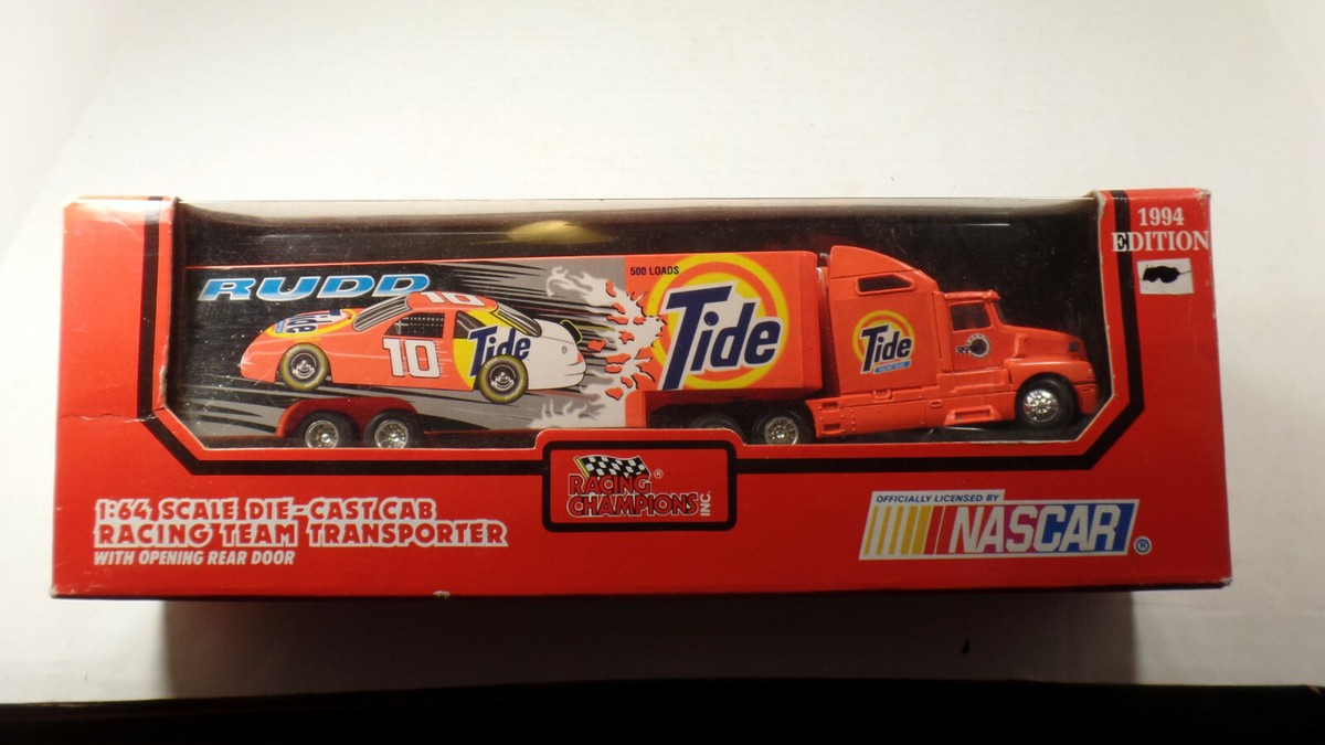 ricky rudd hauler tobacco truck The vibrant orange paint job still holding up after all these years. https://trib.al/GsFh0ql RICKY RUDD TIDE TRANSPORTER 1/64