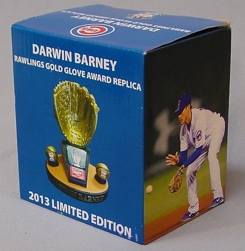 2013 Darwin Barney Chicago Cubs Rawlings Gold Glove Award Replica NIB - Image 2 of 3