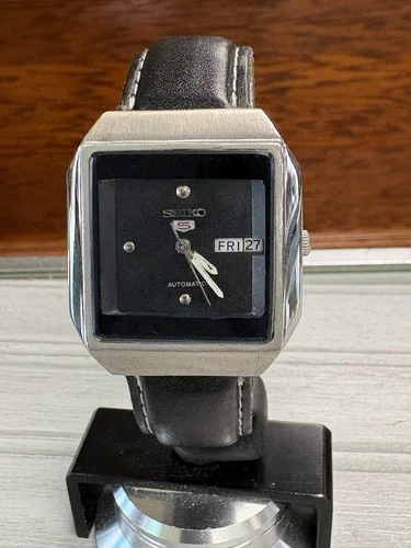 Vintage Seiko 5 6309-6100 Automatic Stainless-steel men Wristwatch made in Japan