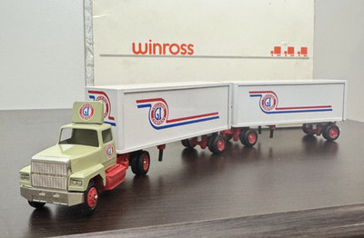 G.I. Trucking Doubles 1992 Winross Trucks FL/S