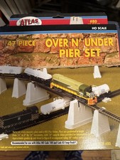 Atlas #80 Over and Under Graduated Pier Set - HO Scale