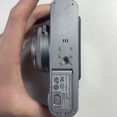 FUJIFILM Fuji X100S Digital Camera 16.3MP 3x Optical Zoom Date