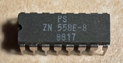 Convertitore ZN425E-8 Plessey 8 Bit D-A/A-D DIP16 Con Riferimento Di Tensione 2,5V UK