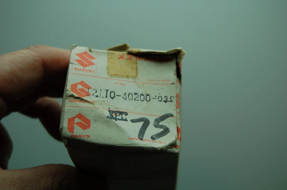 PISTÓN ORIGINAL SUZUKI 12110-40200-025 +.025 GRAN TAMAÑO 1979-1981 RM100 50,25 MM NUEVO DE STOCK Foto 2 de 4