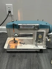White Sewing Machine Model 951 Blue Turquoise Pedal & Case Japan Retro Light