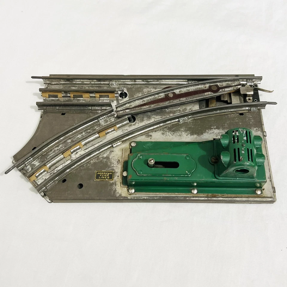 Vtg American Flyer Lines Manual Left Track Switch w/ Red Green Covered Lights - Image 2 of 4