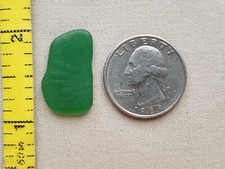GENUINE PURE BEACH SEA GLASS SURF TUMBLED KELLY GREEN PATTERN FROSTED PENDANT V1