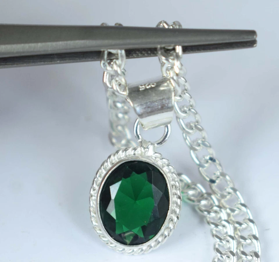 Colgante de piedras preciosas granate tsavorita verde ovalado natural de 5,45 quilates certificado ver video Foto 2 de 4