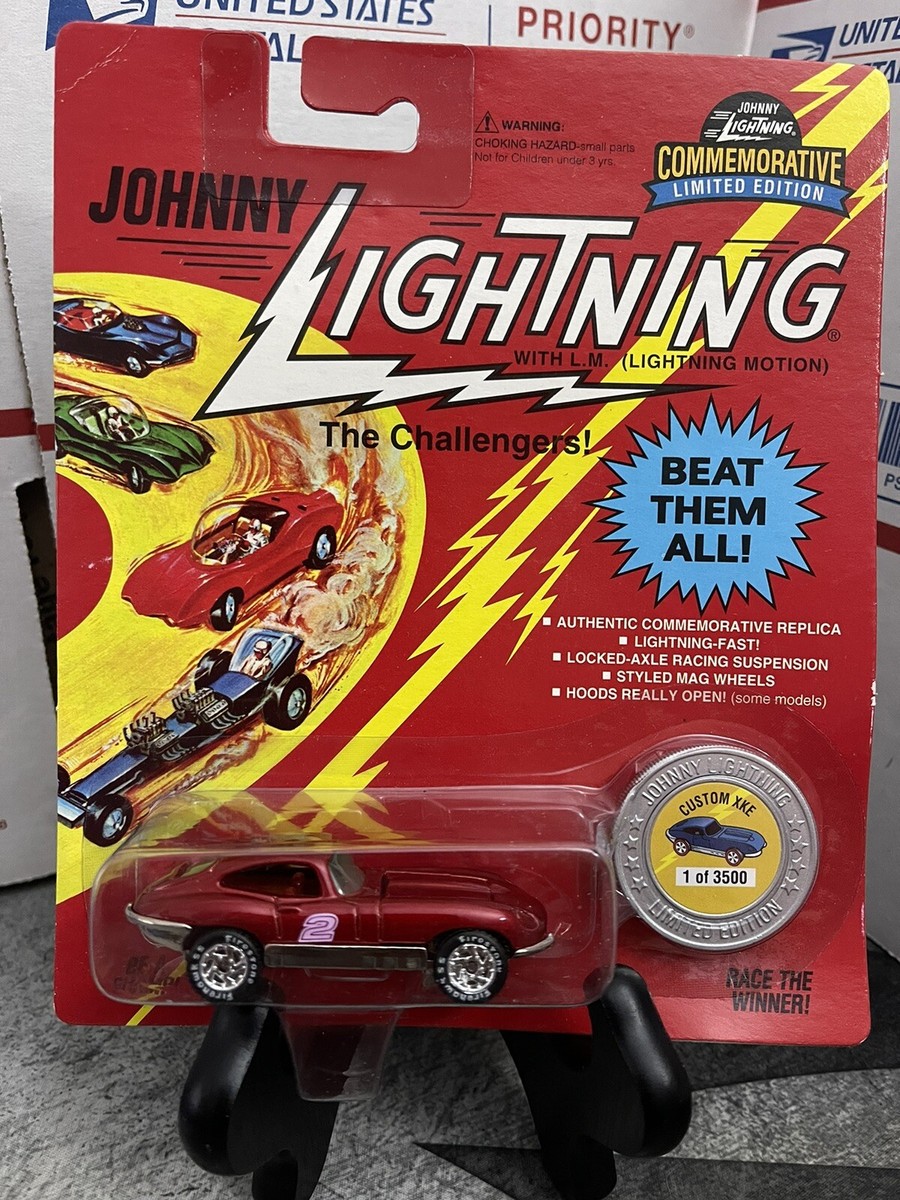 Johnny Lightning Commemorative Custom Jaguar XKE Red 1/3500