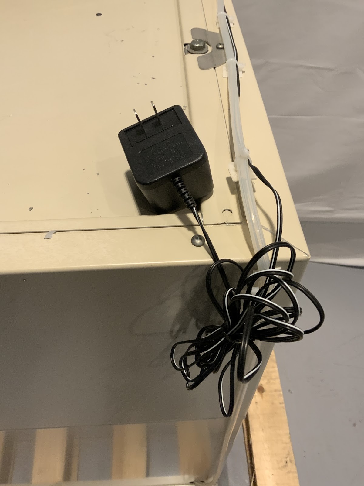 Labconco 3' XPert Filtered Balance System 3950301 With Guardian Airflow Monitor