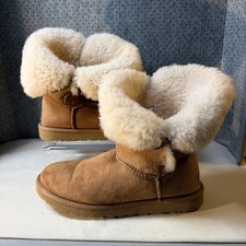 Ugg Australia Women's Size 9 Chestnut Button Sheepskin Winter Boots 5803