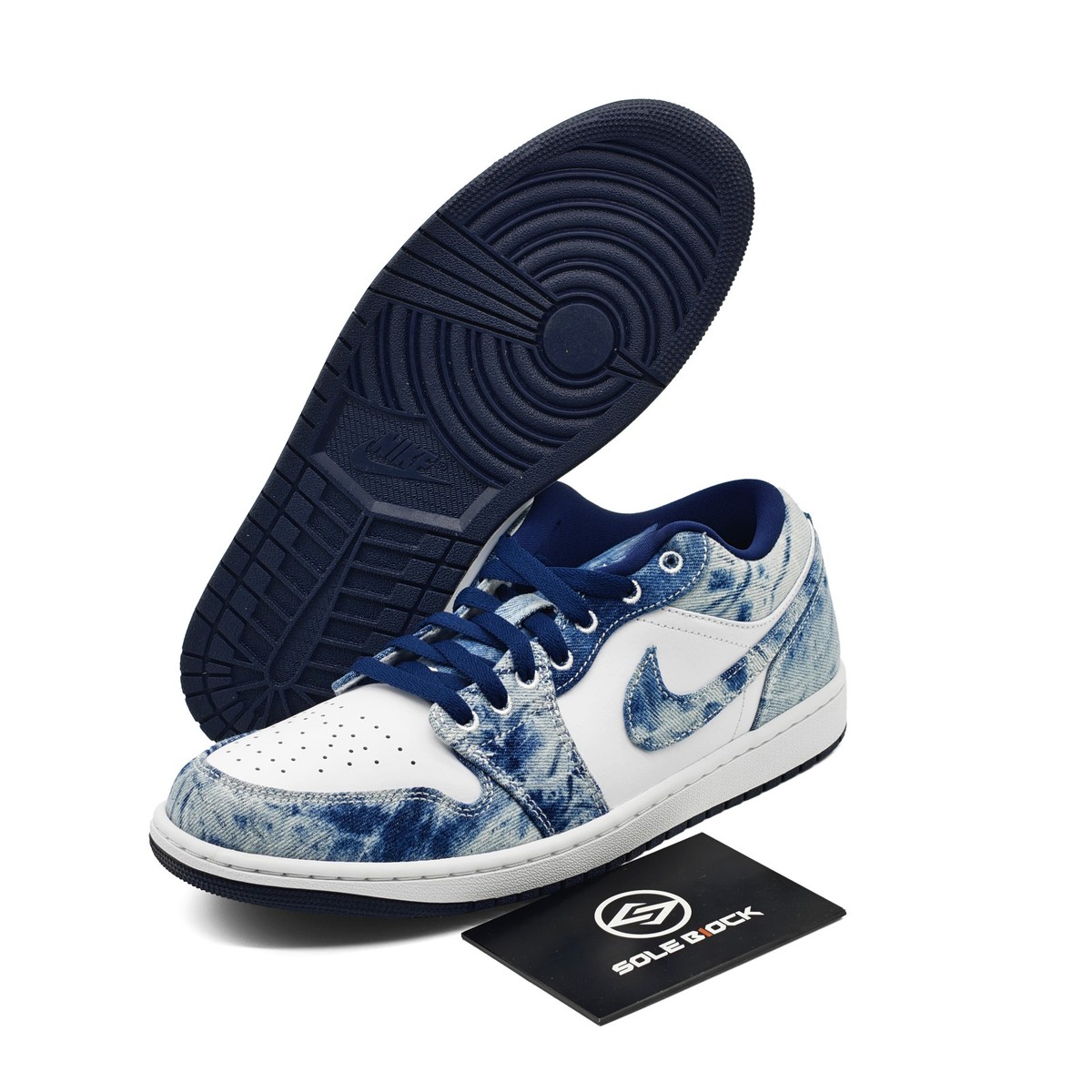 靴 Nike Air Jordan 1 Low US8.5 aj1 Nike Jordan 1 Low SE Washed Denim Jordan 1 Low SE AJ1 Low SE Men's