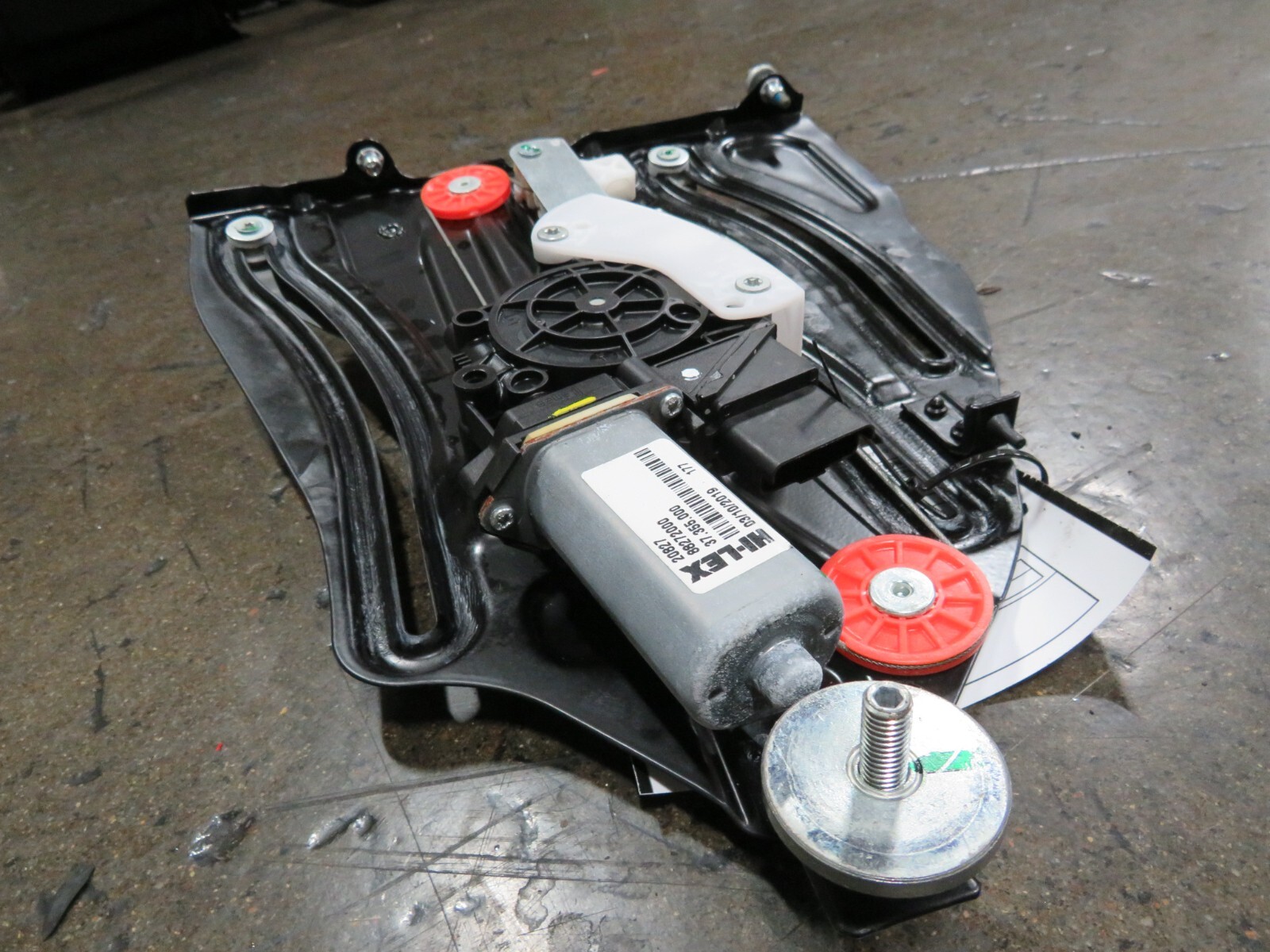 Ferrari Portofino, RH, Right, Rear Quarter Window Regulator, Used, P/N 88272000