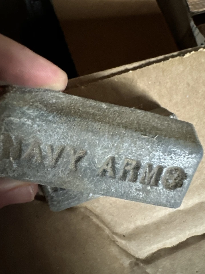 Barras de lingote de plomo vintage "NAVY ARMS" 1 lb - Pisapapeles Plomo Disparo Pesas Sinkers Foto 3 de 3