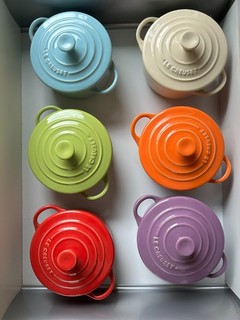 6 x Le Creuset Cerise Stoneware Petite Round Casserole