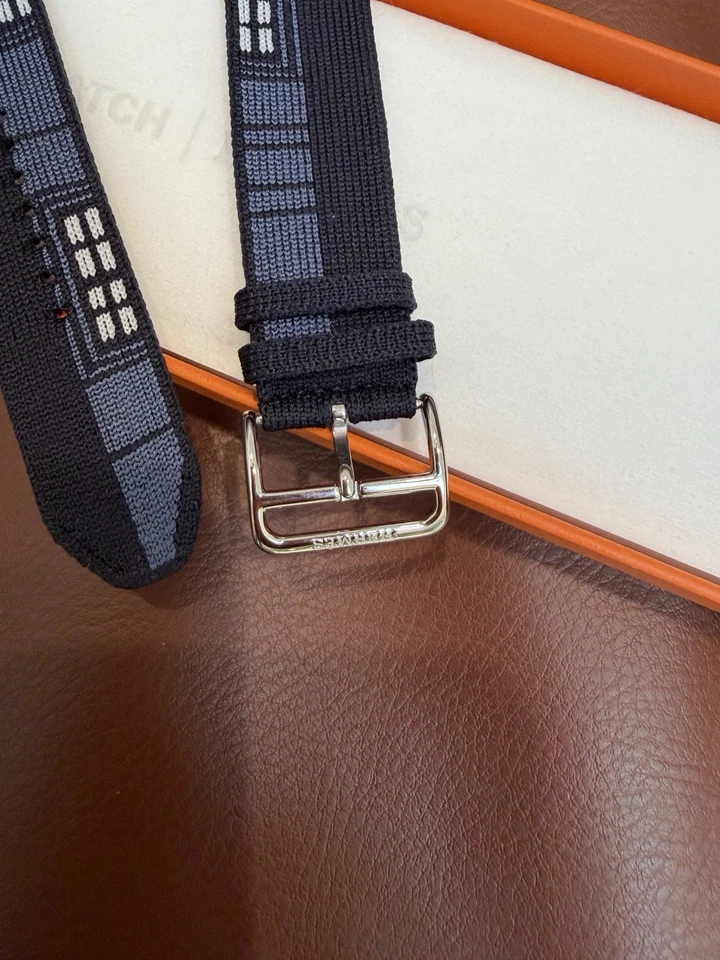 Apple Watch Hermès Band 46mm Single Tour Faubourg Party - Image 3 of 4