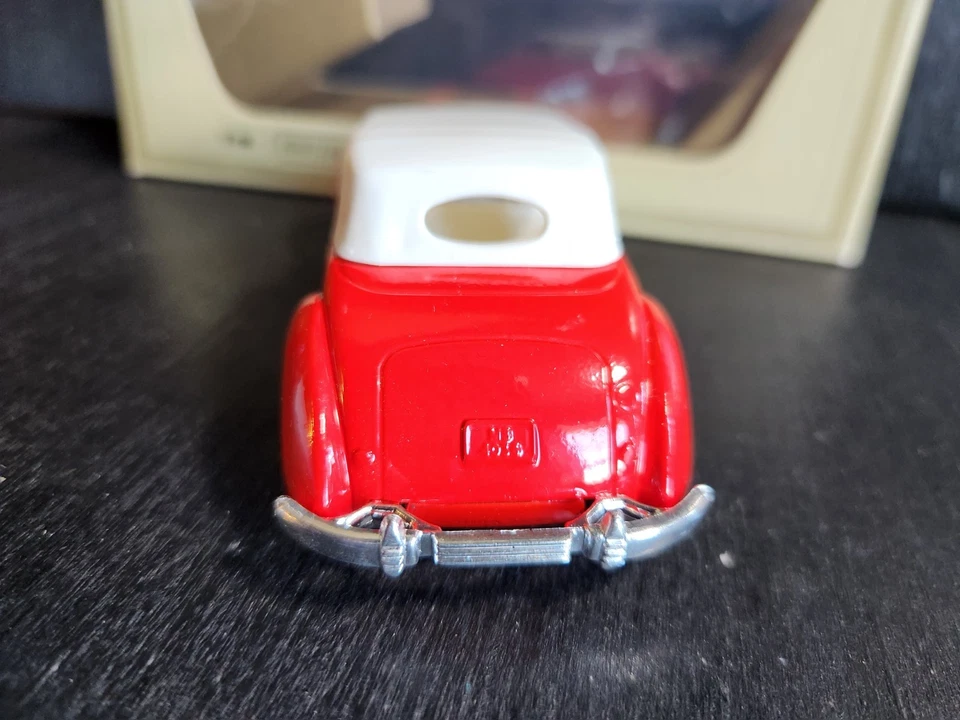 MATCHBOX MODELS OF YESTERYEAR Y-18 1937 CORD 812 RED & WHITE 1978 NIB - Image 3 of 4