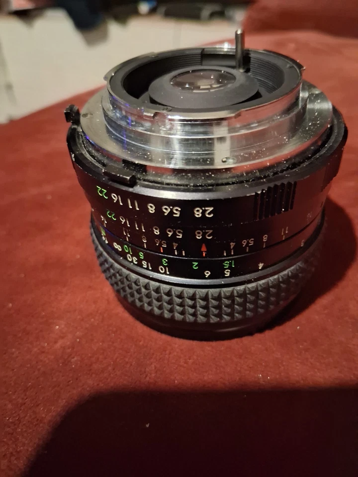 Cámara fotográfica Minolta X-700 35 mm con dos lentes y una funda para cámara. Foto 2 de 2