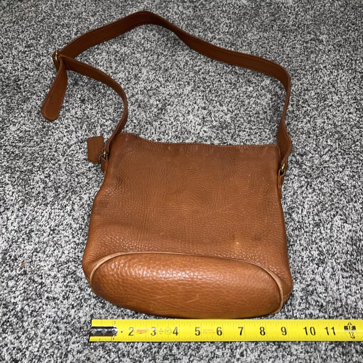 Vintage 1970s Coach Bag / Brown Leather Cross Body Purse