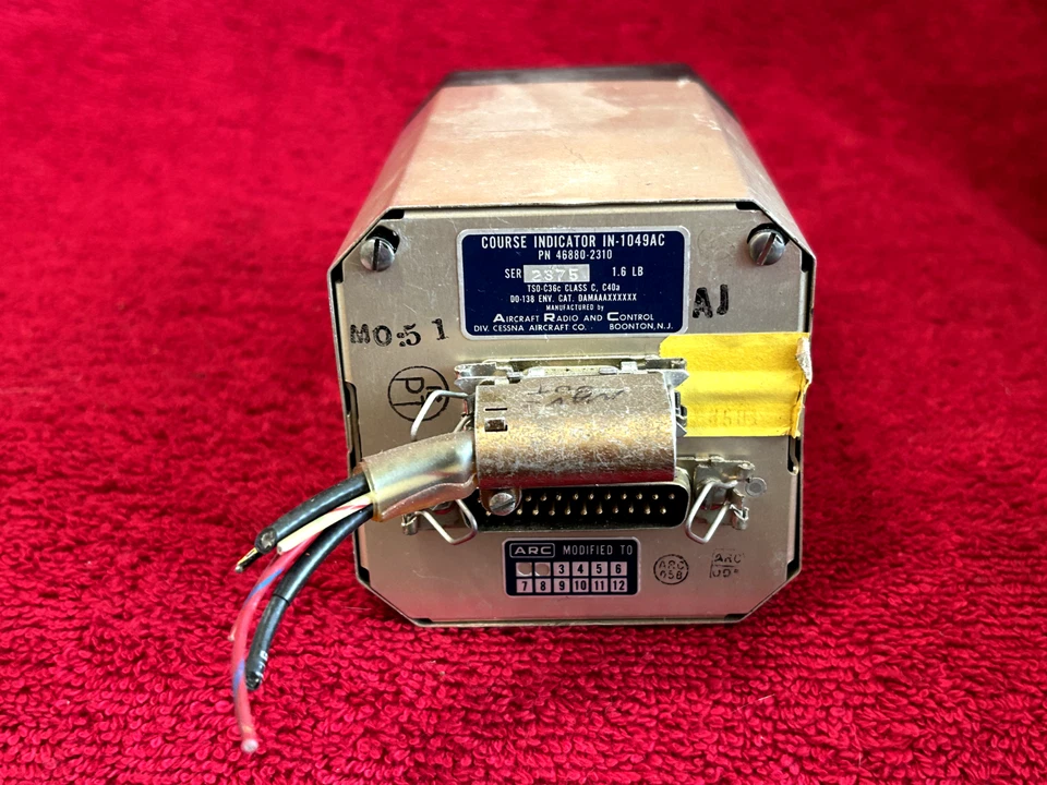 CESSNA IN-1049AC COURSE NAV INDICATOR P/N 46880-2310 WITH CONNECTOR - Image 3 of 4