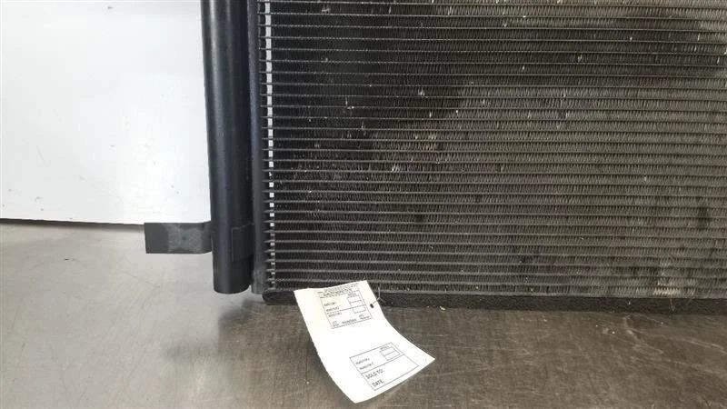 FORD F250 SUPER DUTY 19 MONTAJE CONDENSADOR AC 6,2 L Foto 4 de 4