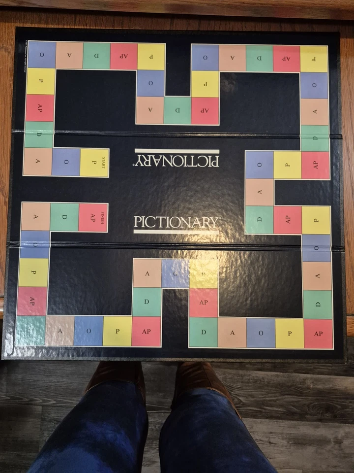 Vintage PICTIONARY 1985 FIRST EDITION Replacement board only - Image 2 of 4