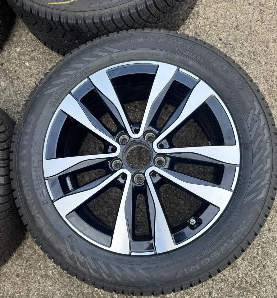 Orig. Mercedes C-Klasse 206 Hybrid 17 Zoll Winterräder 225/50 17 245/45 17  7mm - Bild 3 von 4